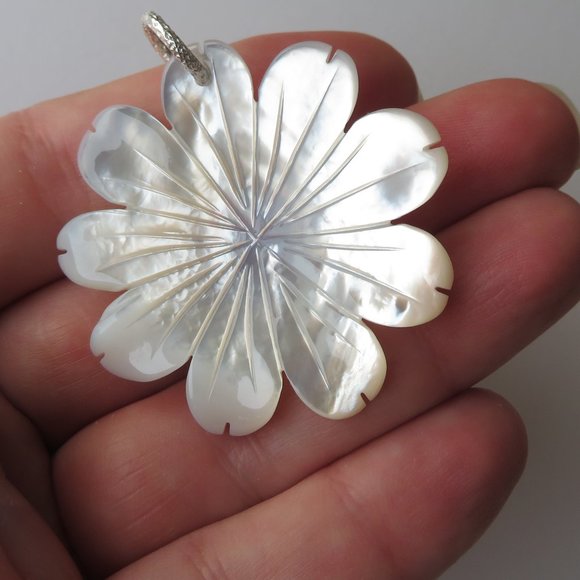 Gorgeous Carved Flower Natural Mother of Pearl Sterling Silver Pendant - Picture 3 of 16